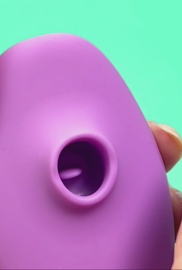 Calcinha Vibratória e Sugador de Clitóris Wonderlove detalhe sugador, pantynova | Sex Shop Produtos Eróticos Online
